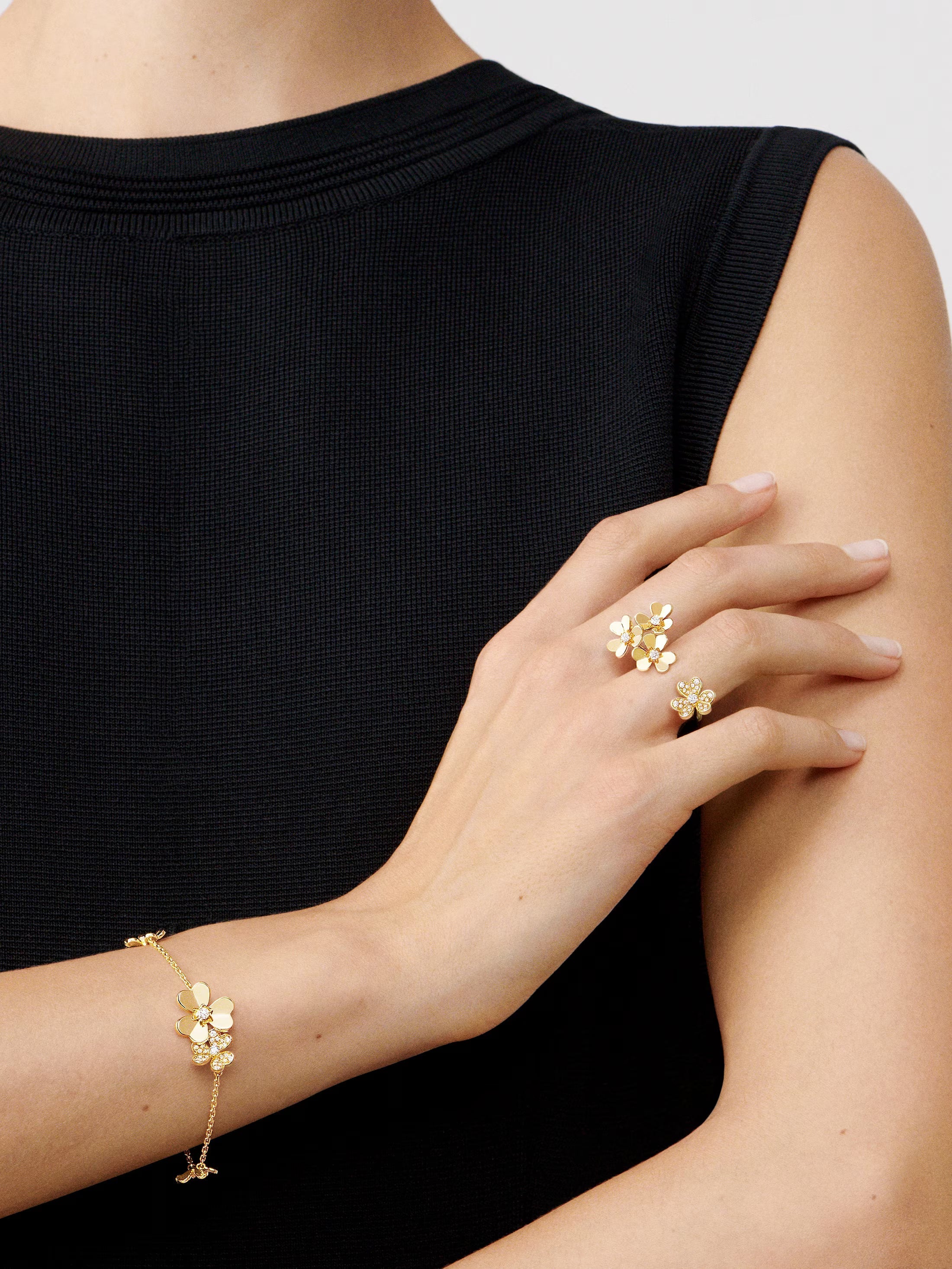 AV Fleur de lumière pendant bracelet, 5 flowers