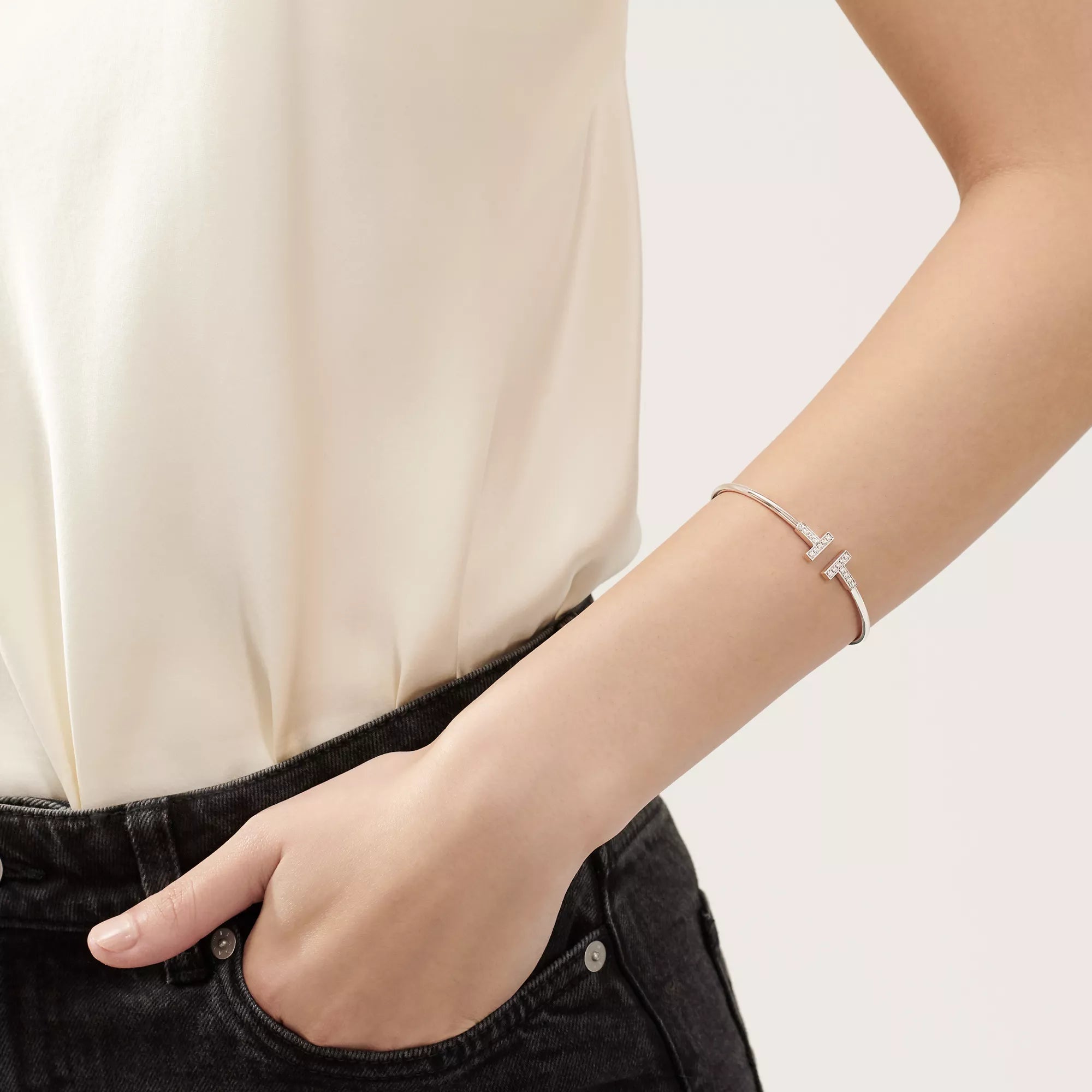 AV T Bracelet - White Gold Wire with Diamonds