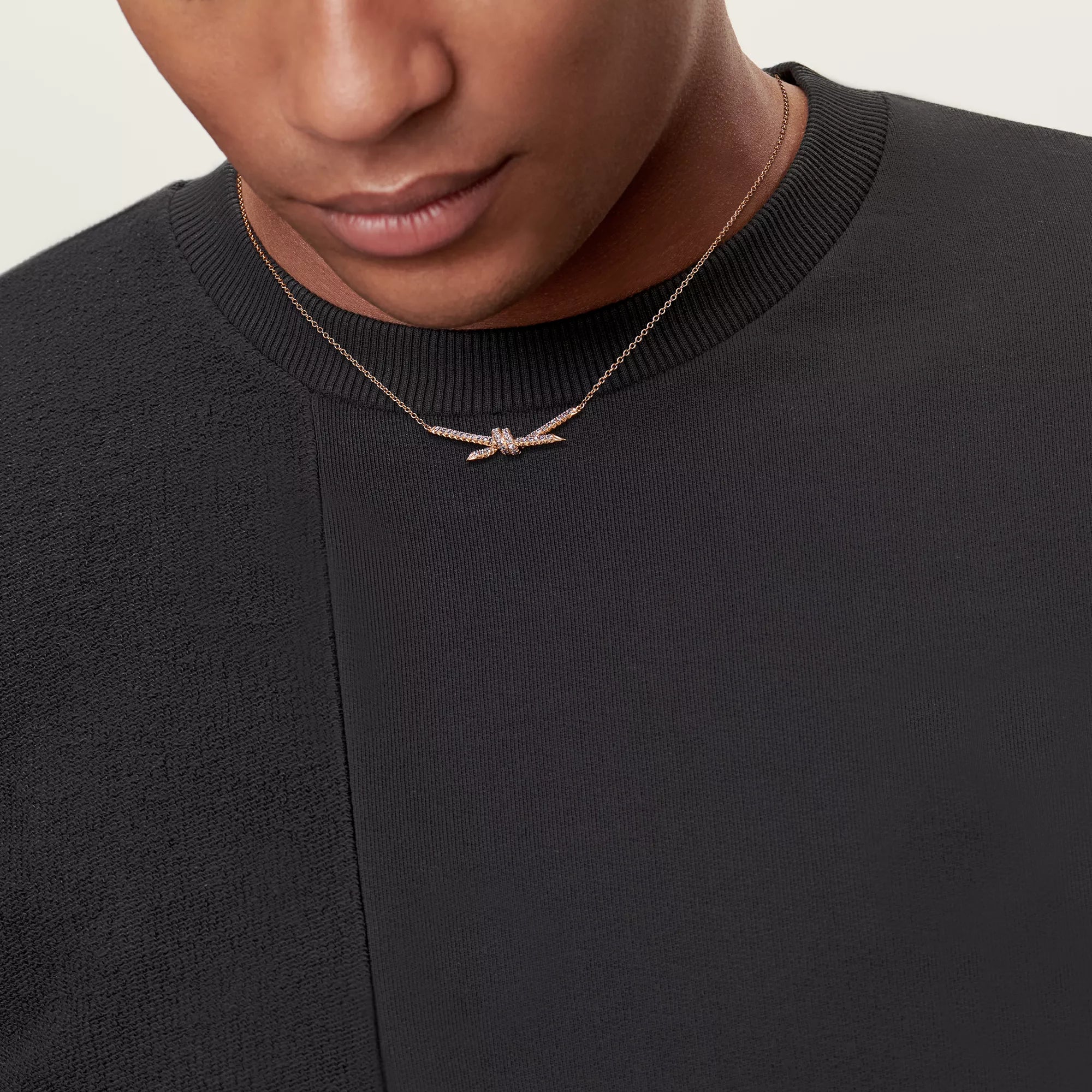 AV Lucent Necklace - Pendant with Diamonds (Rose Gold)