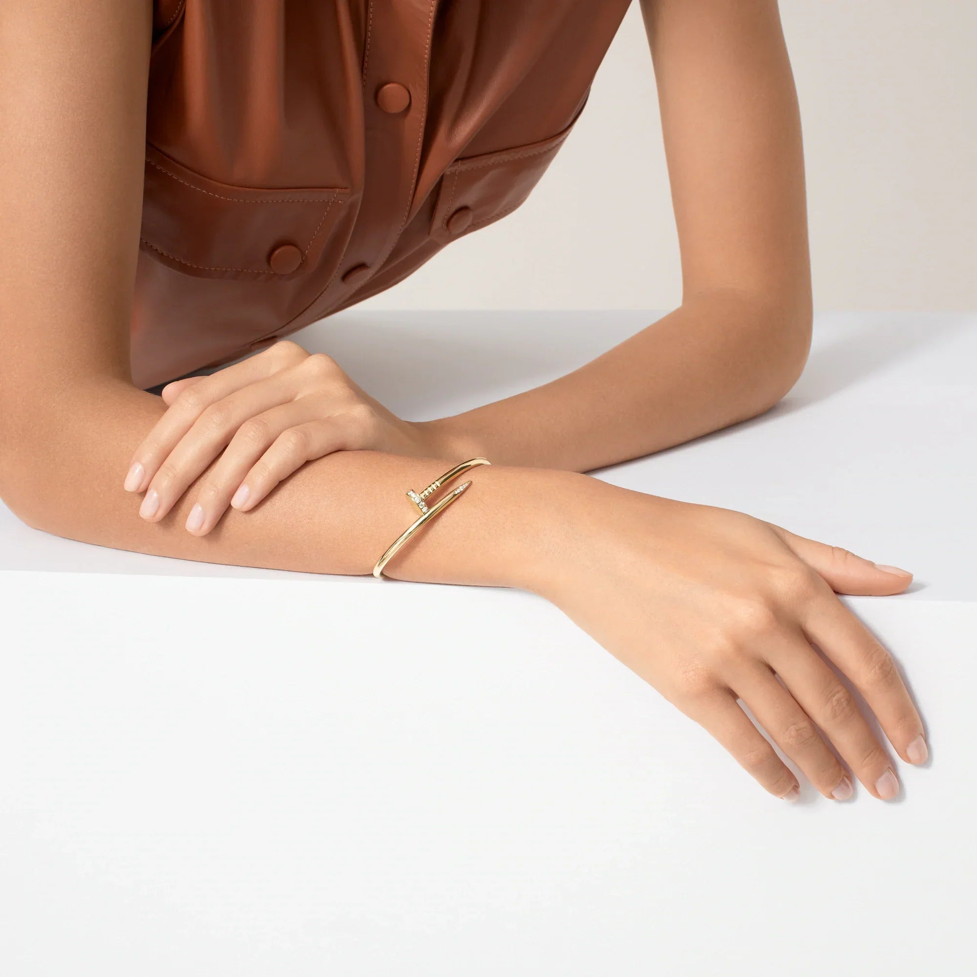 AV Linéa Clou bracelet, classic model, diamonds